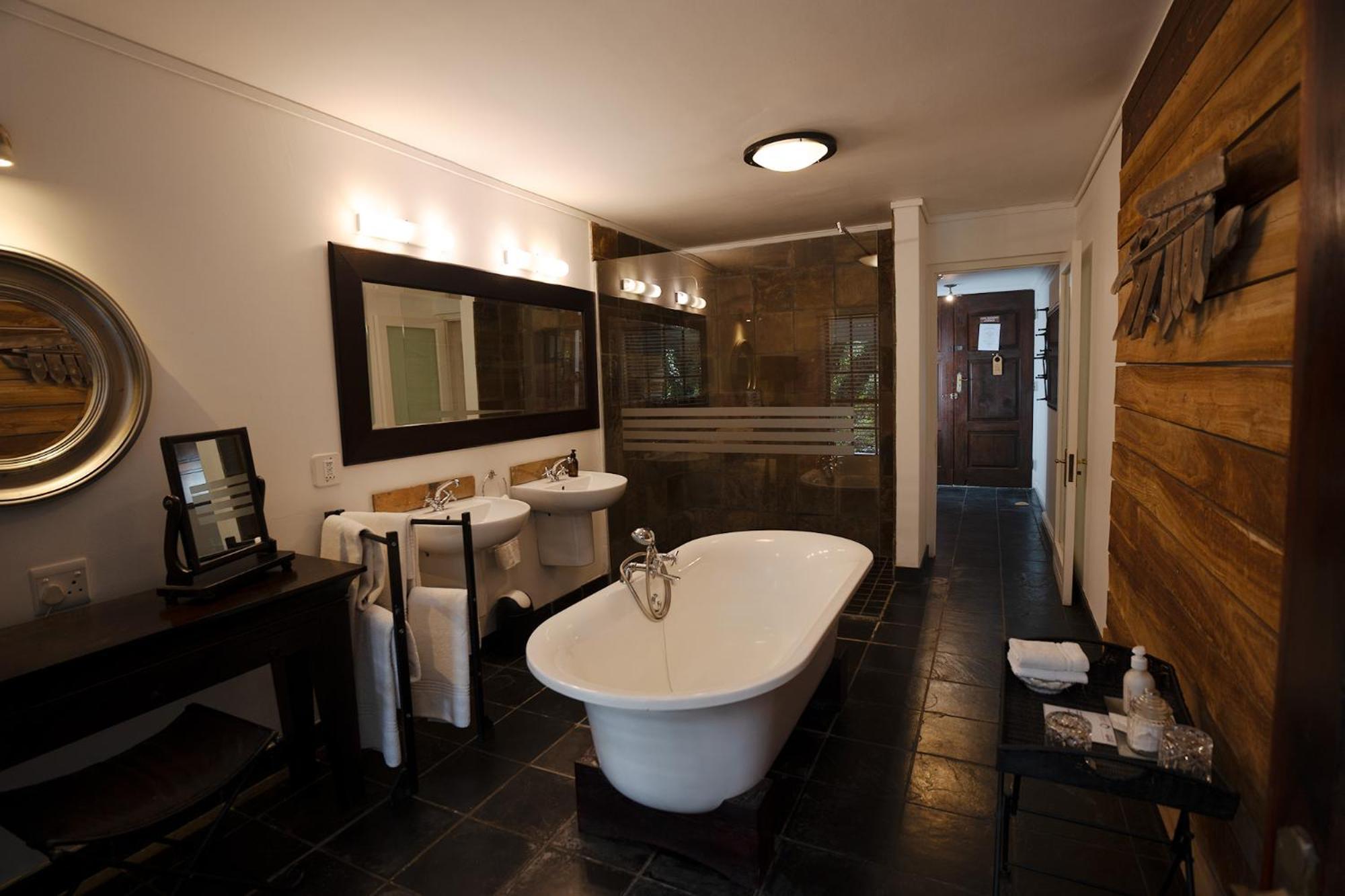 Silvermist Wine Estate Cape Town Room photo