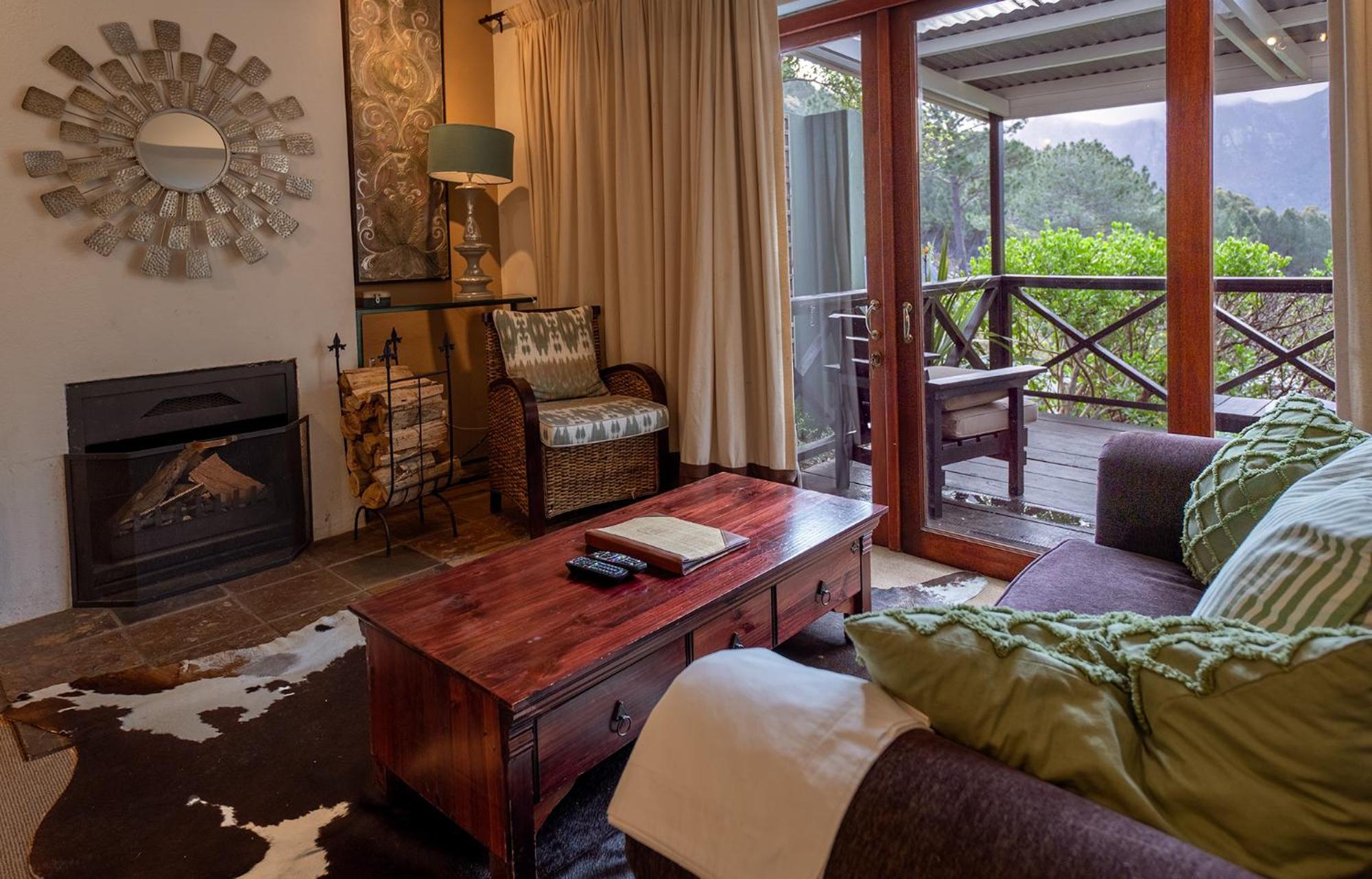Silvermist Wine Estate Cape Town Room photo